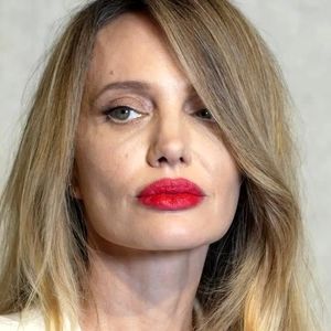 جنجال چهره عجیب آنجلینا جولی در چین/ این آنجلینا نیست!