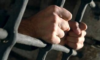 این دندانپزشک کلاهبردار را شناسایی کنید