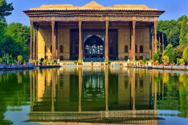 تصاویری از آسیب‌ کاخ چهل‌ستون در حمله به اصفهان