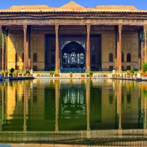 تصاویری از آسیب‌ کاخ چهل‌ستون در حمله به اصفهان