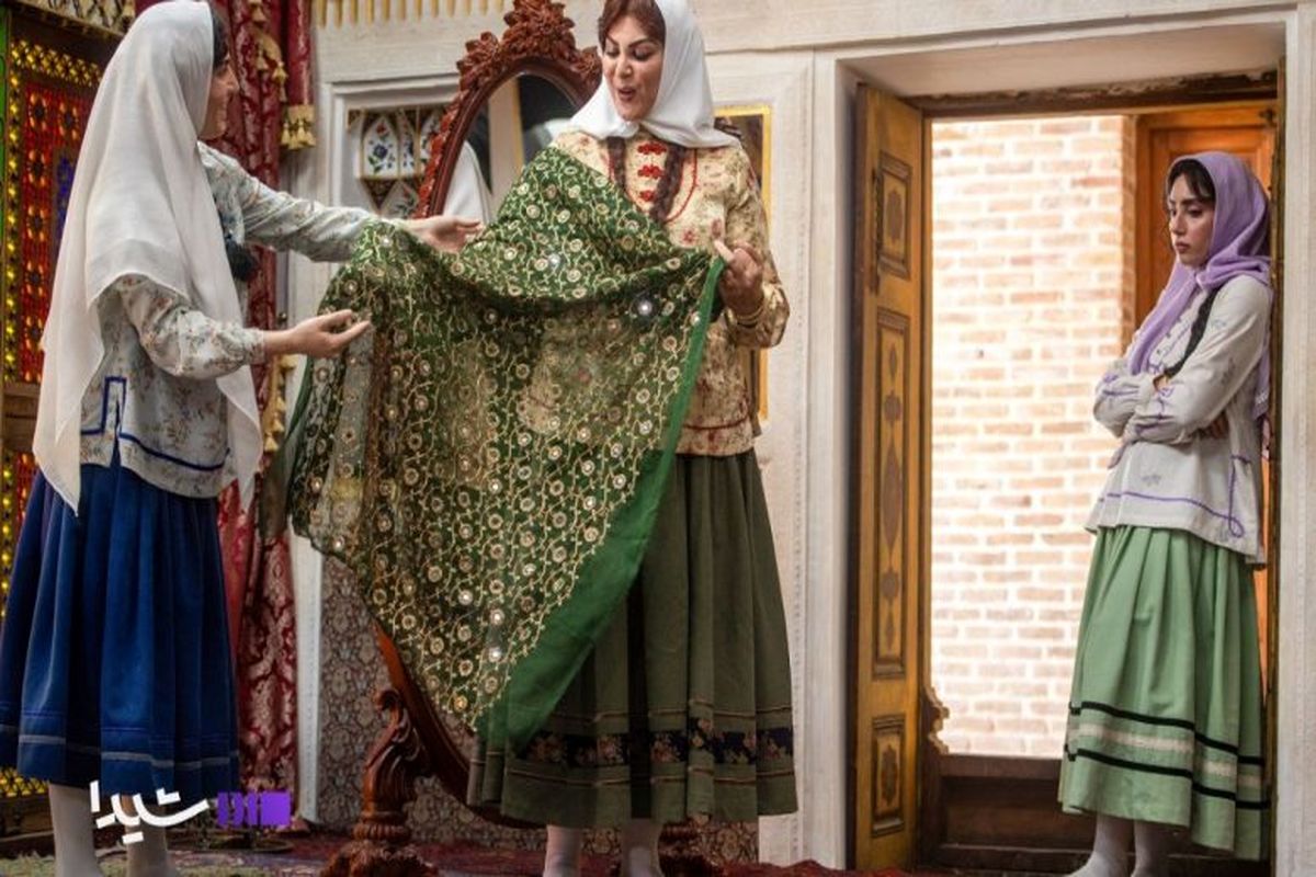 گلاره عباسی و لاله اسکندری در پشت صحنه «بامداد خمار»