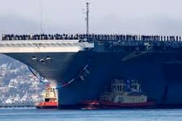 نزدیک ناو آمریکا شدیم و علامت هم زدیم و آنها ندیدند/ ویدئو