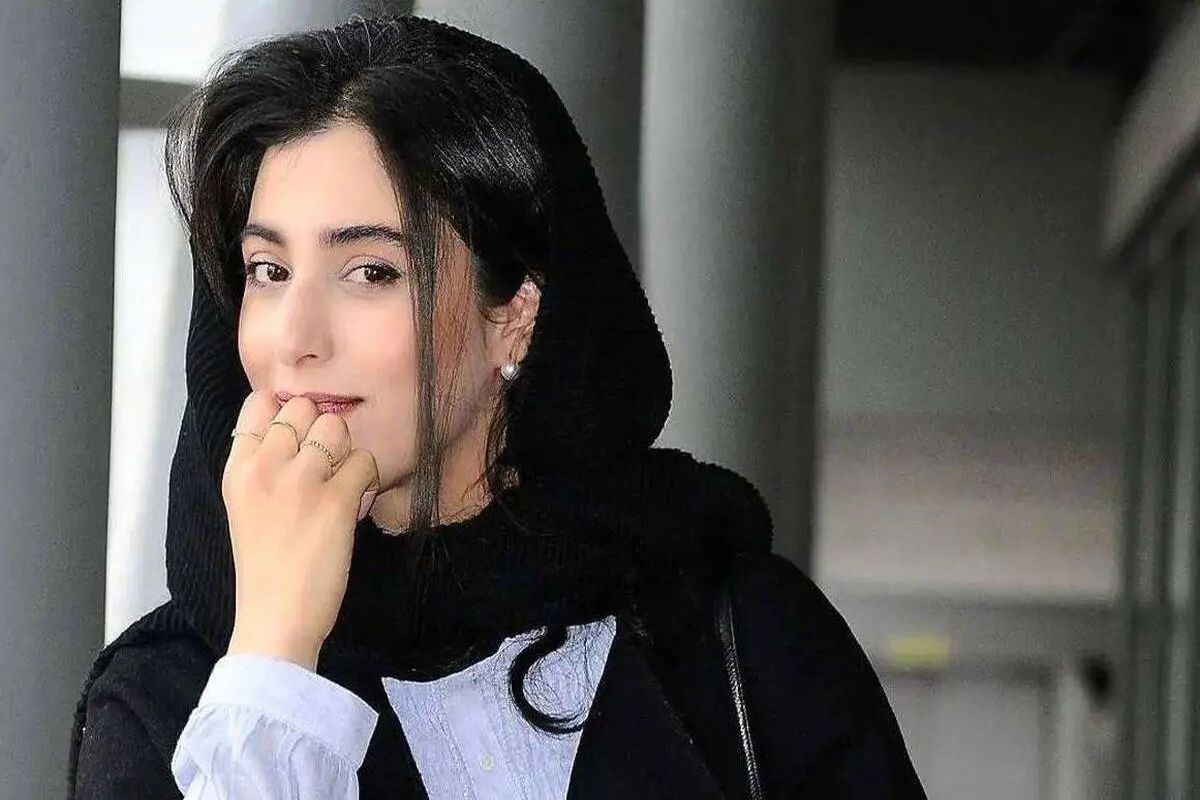 خوانندگی جنجالی آناهیتا افشار در فیلم رفع توقیف شده/ ویدئو