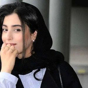 خوانندگی جنجالی آناهیتا افشار در فیلم رفع توقیف شده/ ویدئو