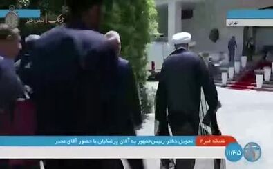 لحظات تحویل دفتر ریاست جمهوری به پزشکیان/ ویدئو
