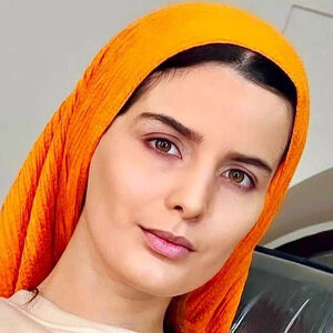 غزاله اکرمی با دو استایل متفاوت در ترکیه/ کدام‌یک جذاب‌تر است؟
