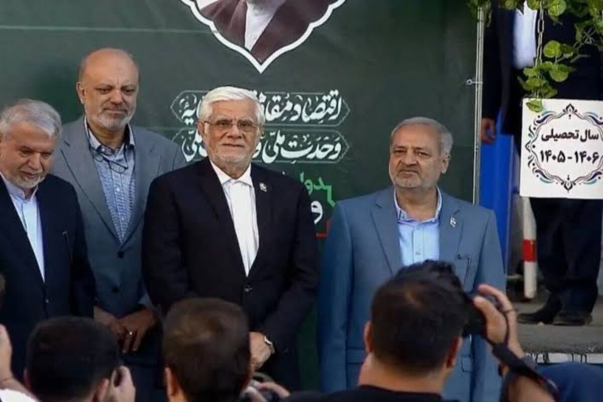 خمیازه یک دختر در عکس معاون پزشکیان سوژه شد
