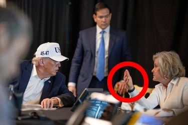 جنجال گاف امنیتی در اتاق وضعیت ترامپ هنگام حمله به ایران