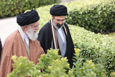 آیا رهبر شهید، خبرگان رهبری را از بررسی نام آقا مجتبی نهی کرده بودند؟