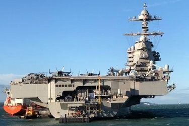 استاد دانشگاه خوارزمی: ناو هواپیمابر دیگر کارایی ندارد!/ ویدئو