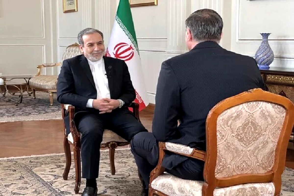 عراقچی:به توافق با آمریکا اطمینان دارم/برای جنگ آماده‌ایم
