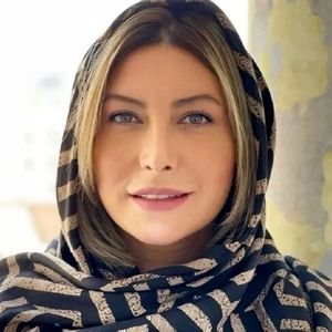 ساعت ۴ میلیارد تومانی فریبا نادری با ۴۰ عدد الماس/عکس