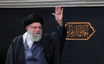 قابی دیده نشده از داماد رهبر شهید در کنار ایشان/ عکس