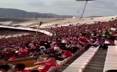ویدیوی شوکه‌کننده از حضور یک شهروند با گریم صدام حسین در استادیوم آزادی!/ ویدئو