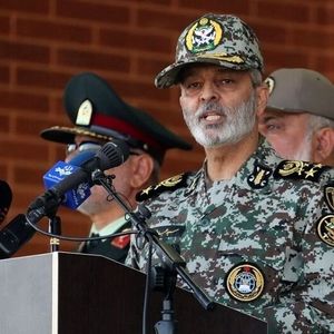 ماجرای جالب پیرزنی که با دعایش، شهید موسوی را فرمانده ارتش کرد/ ویدئو