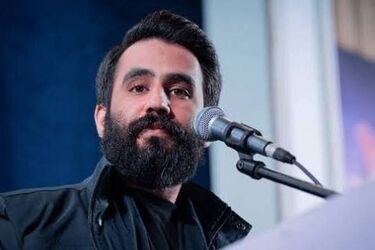 مداح معروف: این‌ها برای من فرقی با رضا پهلوی ندارند/ ویدئو