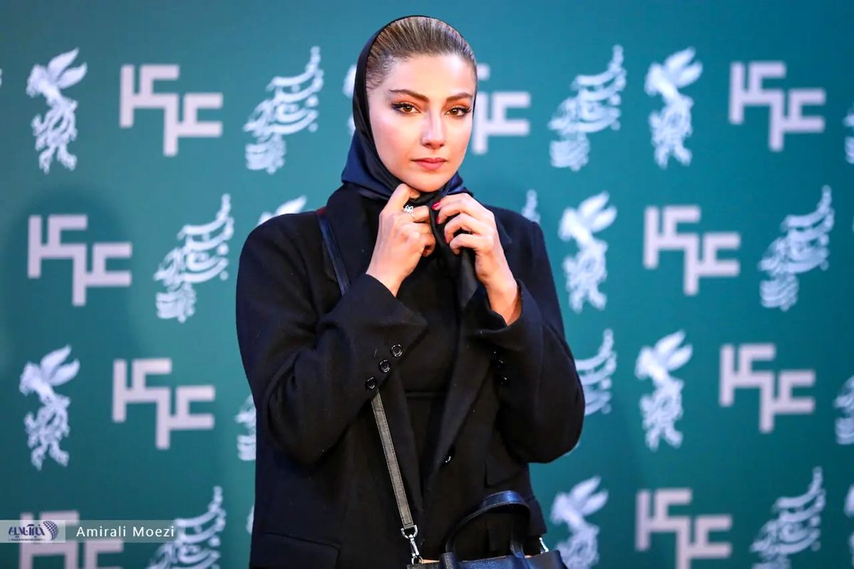 بازیگران در جشنواره فجر مشکی‌پوش شدند/ عکس