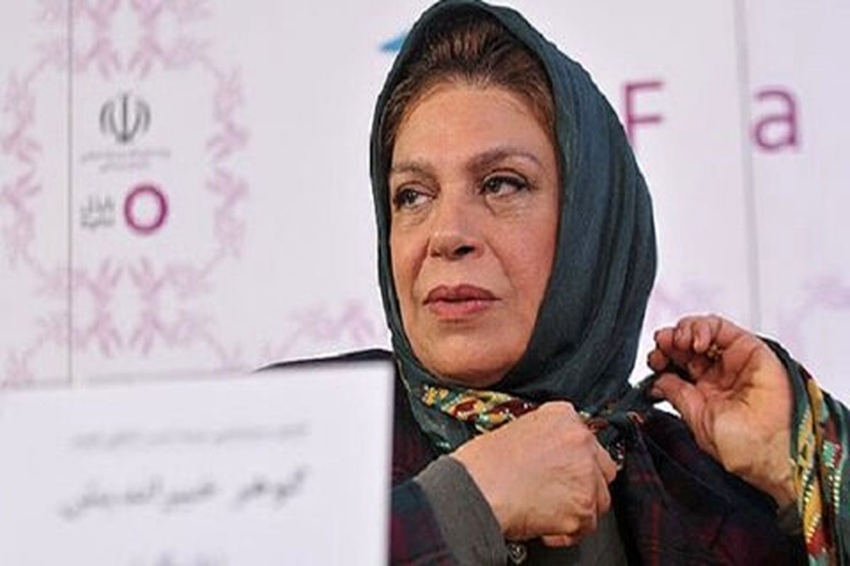 دیدار احساسی گوهر خیراندیش و پسرش در فرانکفورت/ ویدئو