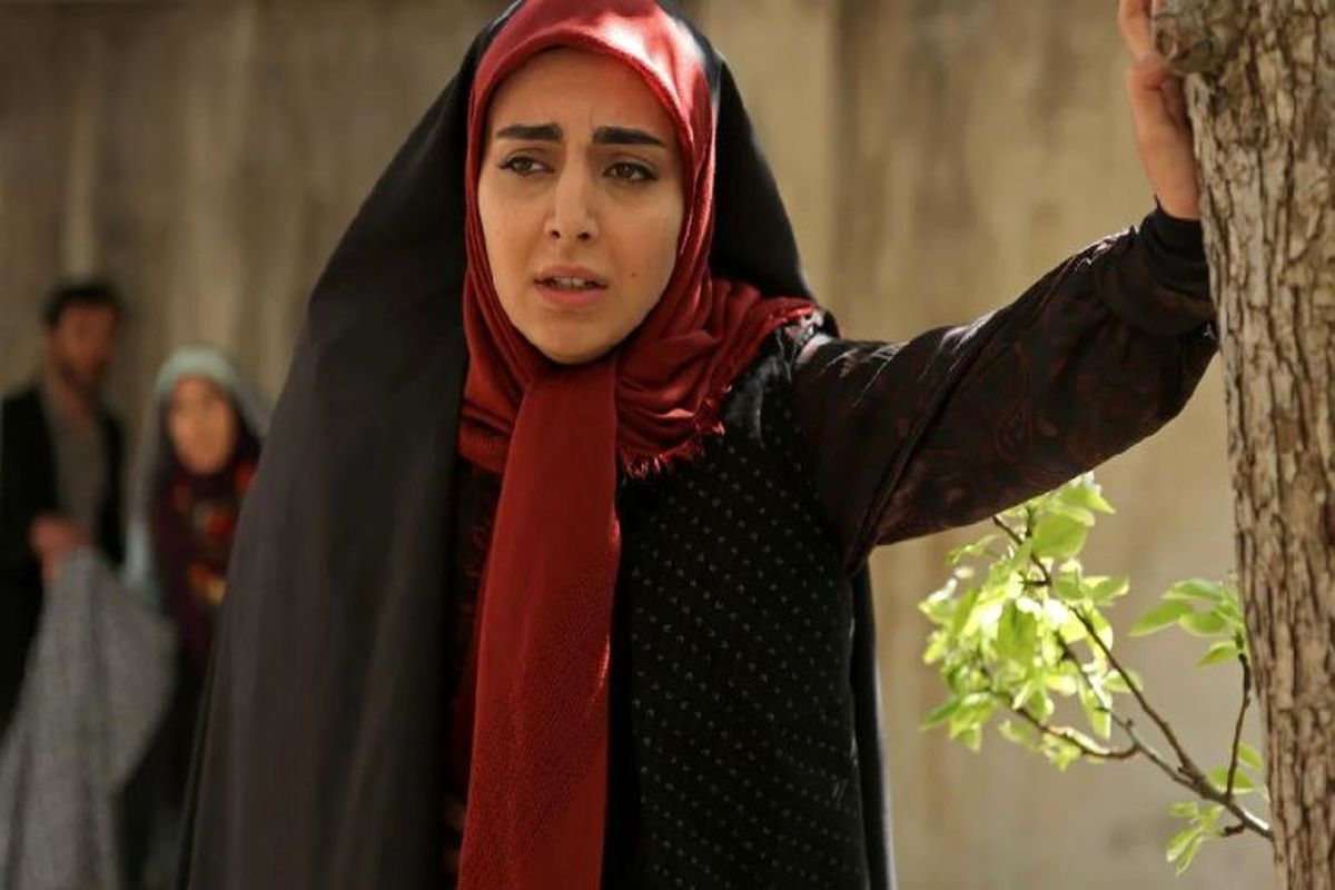 تیپ پاییزی مهشید جوادی بازیگر سریال آنام/ عکس