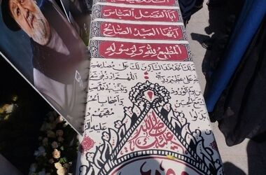 ویدئوی زشتی که از حاشیه مراسم خاکسپاری اکبر عبدی منتشر شد