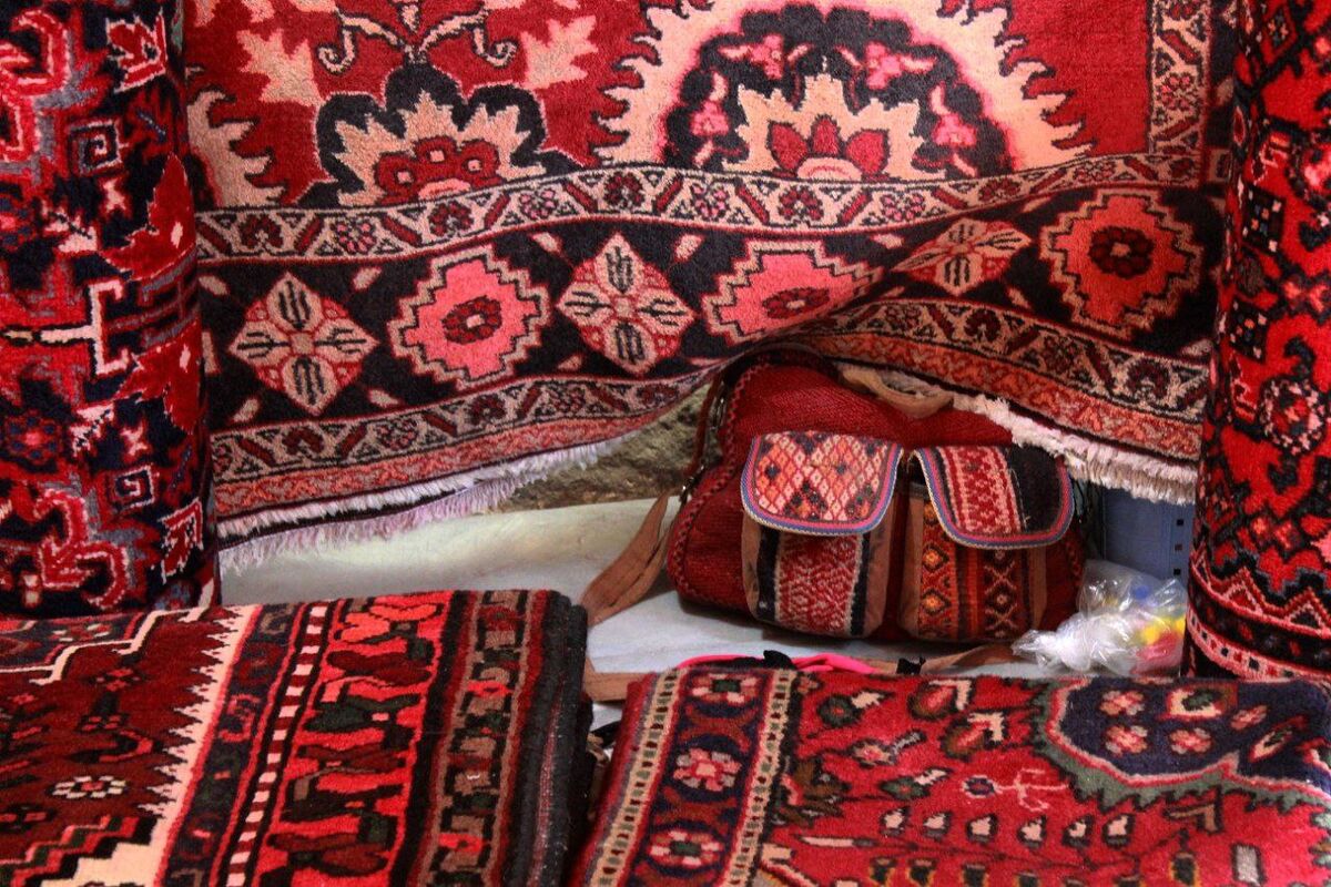 تصاویری جذاب از صنایع دستی بازار پروانه تهران